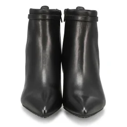 Adela Up Women