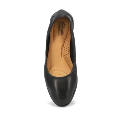 Jenette Ease Women