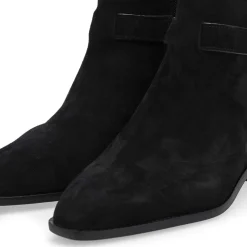 Norella Women